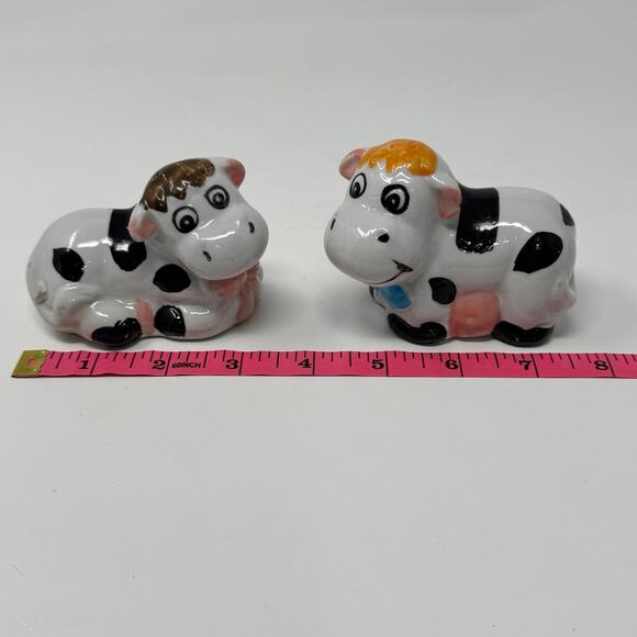 Vintage Holstein Cow Salt & Pepper Shaker Set 1970s Ceramic Hand Painted - Picture 5 of 6
